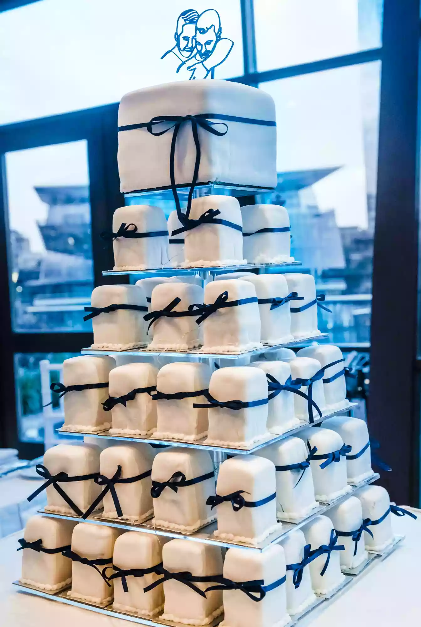 wedding cake at a gay wedding in sydney