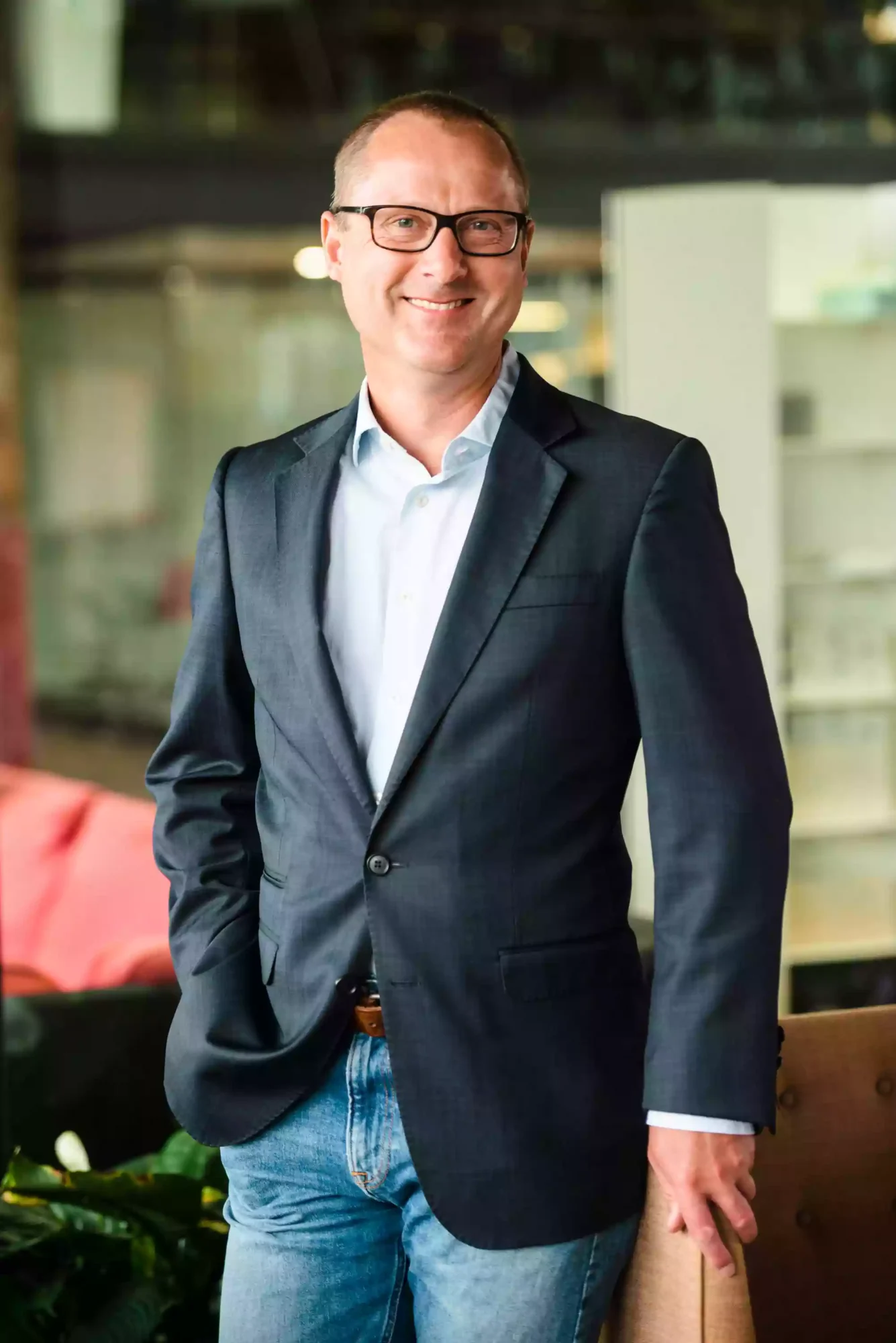Headshot photo of a man as shot by a Sydney professional headshot photographer