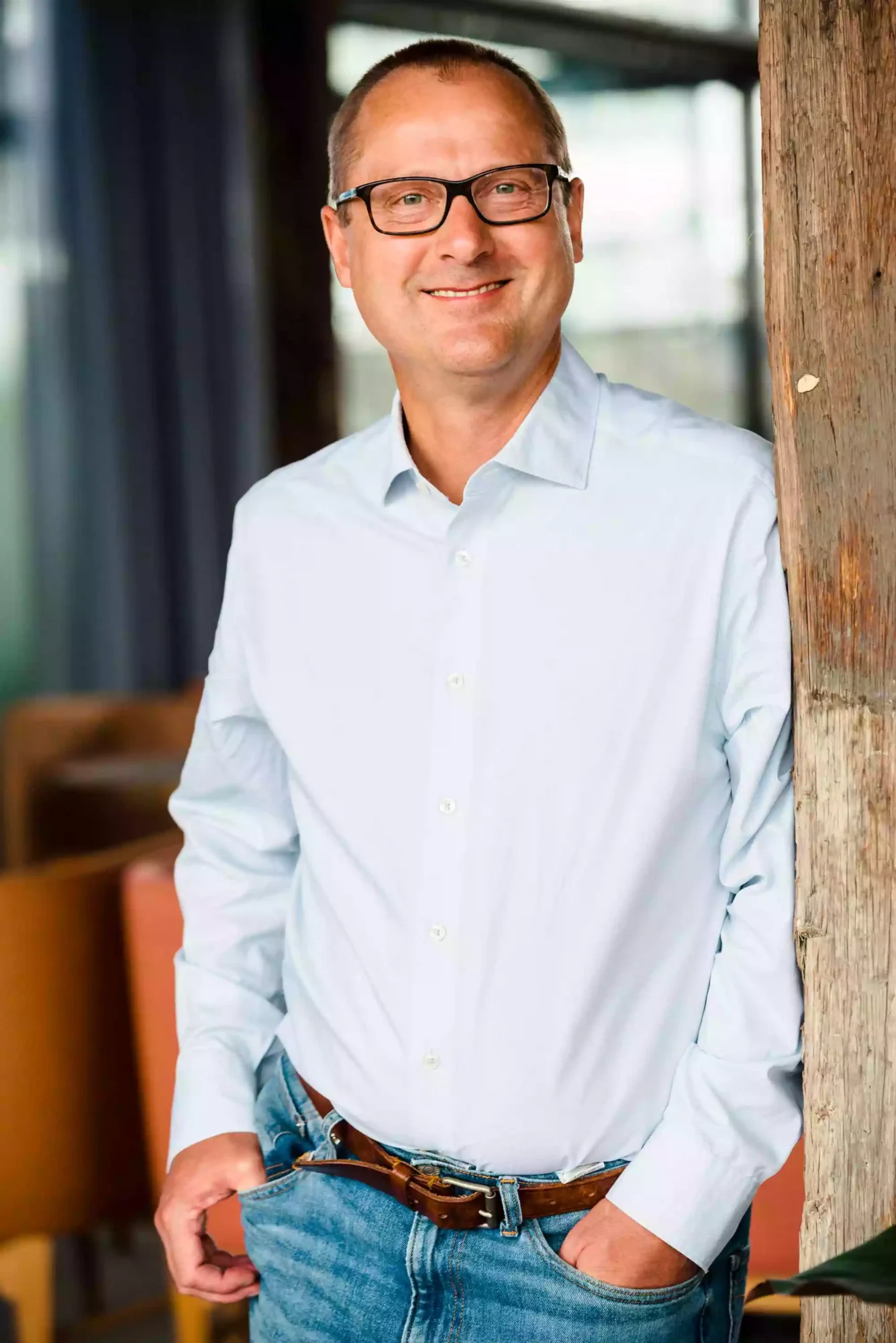 Headshot photo of a man as shot by a Sydney professional headshot photographer